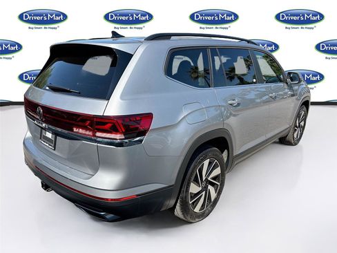 Used 2025 Volkswagen Atlas SE image 7