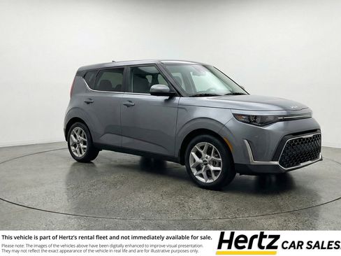 Used 2025 Kia Soul LX w/ LX Technology Package FWD image 1