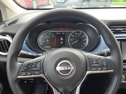 Used 2025 Nissan Versa SV FWD image 26