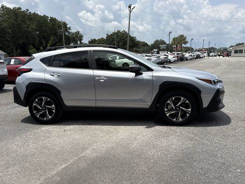 Used 2024 Subaru Crosstrek 2.0i Premium AWD/4WD image 6