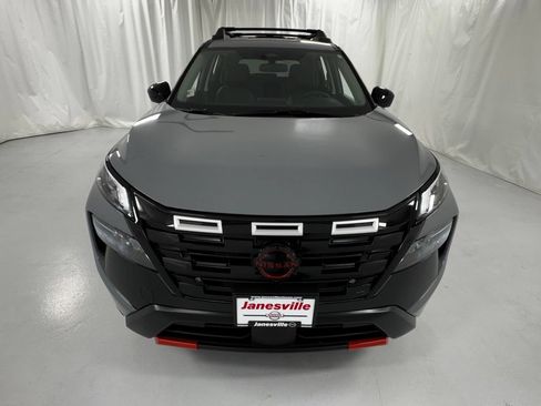 Certified 2026 Nissan Rogue SV AWD/4WD image 8