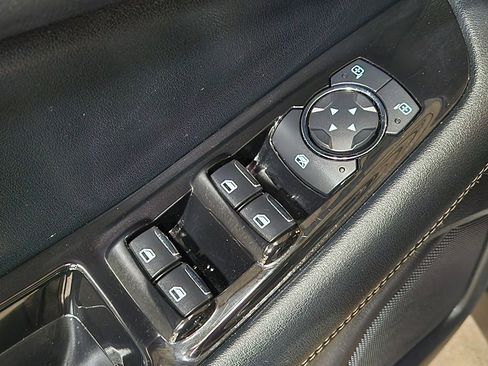 Used 2019 Ford Edge ST image 44