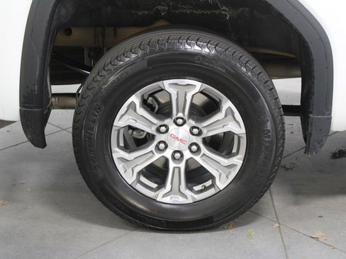 Used 2025 GMC Sierra 1500 SLT image 14