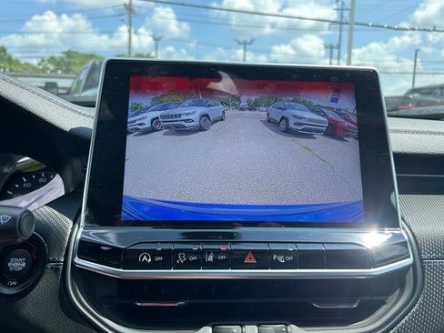 New 2025 Jeep Compass Limited w/ Sun and Sound Group image 18