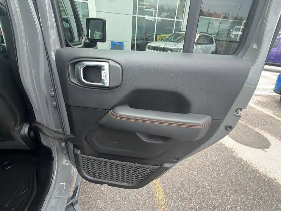 Used 2021 Jeep Gladiator Mojave AWD/4WD image 24