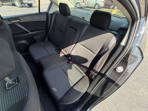 Used 2012 MAZDA MAZDA3 i Touring FWD image 12