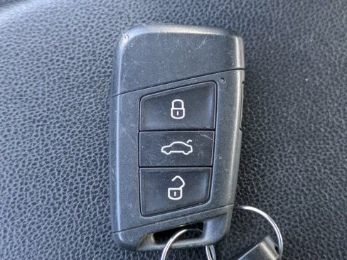 Used 2019 Volkswagen Jetta SEL FWD image 29