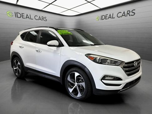 Used 2016 Hyundai Tucson Limited w/ Option Group 03 FWD image 3