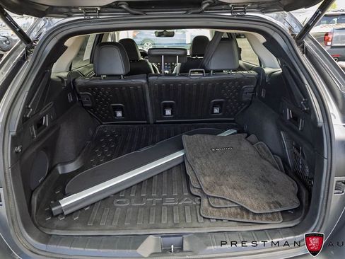 Used 2025 Subaru Outback Limited AWD/4WD image 40