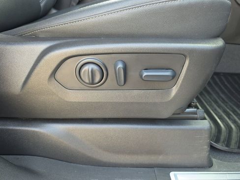 Certified 2023 Chevrolet Silverado 2500 LTZ w/ LTZ Convenience Package image 27