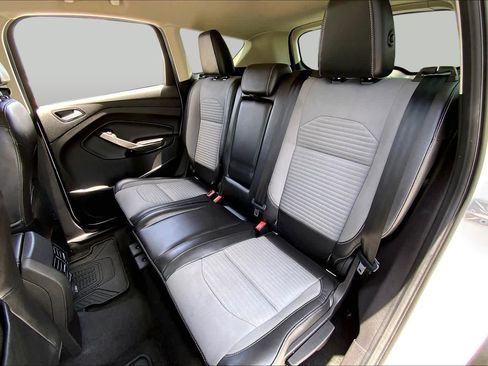 Used 2017 Ford Escape SE w/ SE Sport Appearance Package FWD image 20