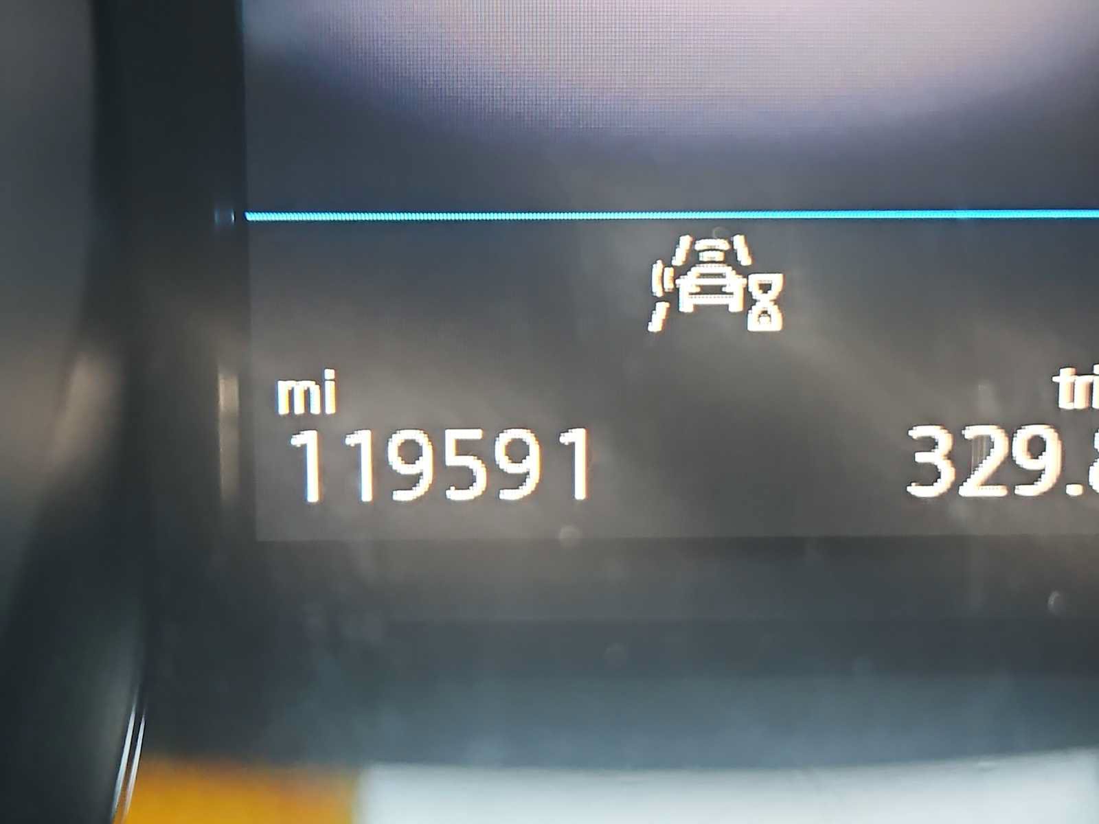 Used 2021 Volkswagen Tiguan SE R-Line FWD image 10
