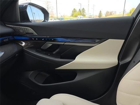 Used 2025 BMW i5 M60 w/ Premium Package AWD/4WD image 25