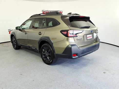 Used 2023 Subaru Outback Onyx Edition image 4