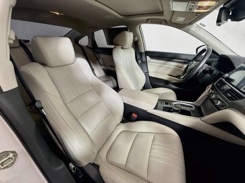 Used 2019 Honda Accord Touring image 28