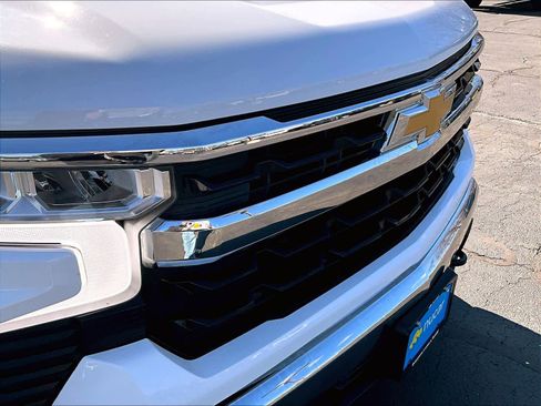 Used 2023 Chevrolet Silverado 1500 LT image 32