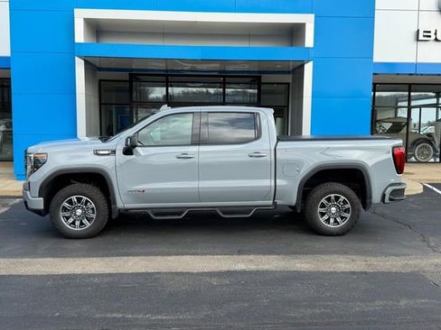 Used 2024 GMC Sierra 1500 AT4 w/ AT4 Preferred Package image 1