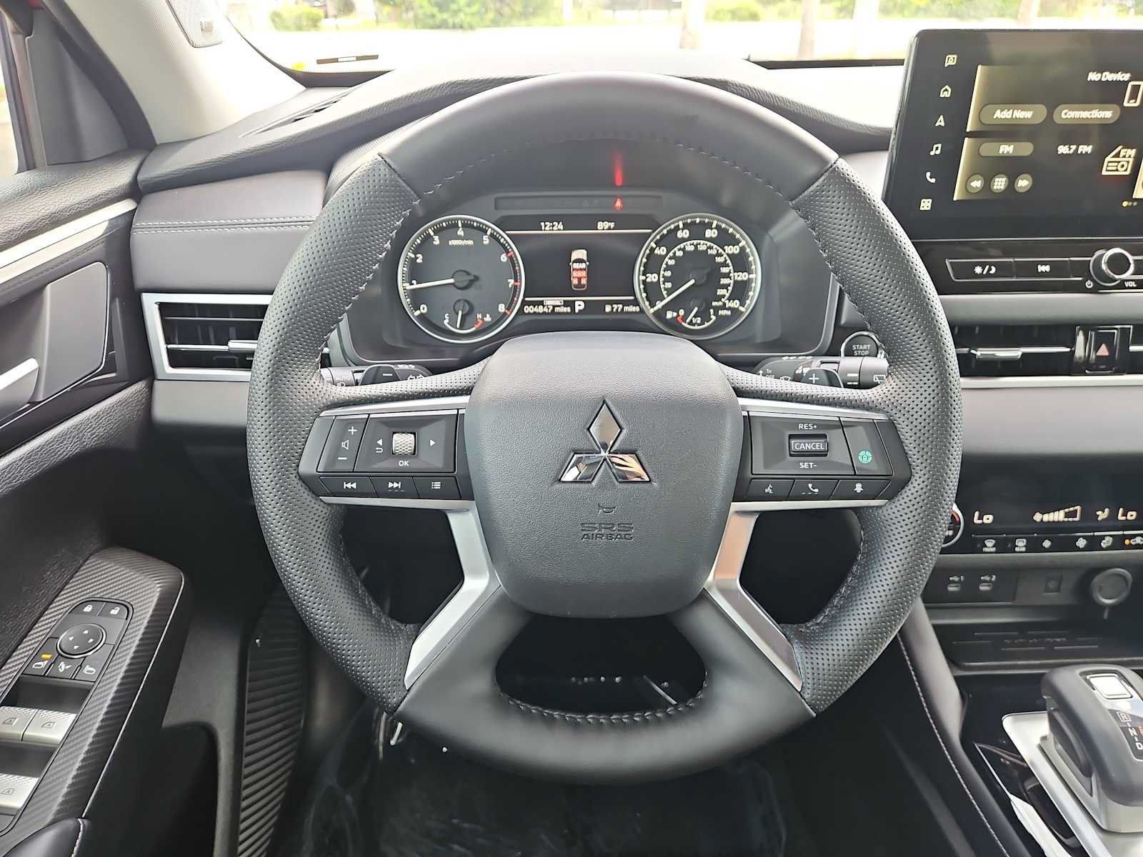 Used 2026 Mitsubishi Outlander SE FWD image 11