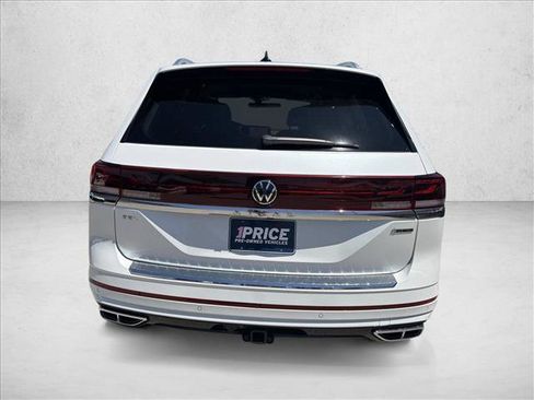 Used 2024 Volkswagen Atlas SEL Premium R-Line AWD/4WD image 4