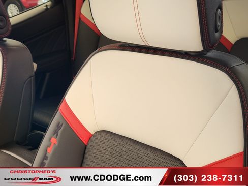 Used 2026 GMC Canyon AT4X AWD/4WD image 16