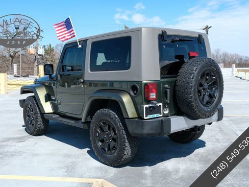 Used 2008 Jeep Wrangler Sahara w/ Dual Top Group AWD/4WD image 3