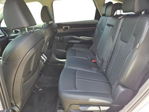 New 2026 Kia Sorento S FWD image 18
