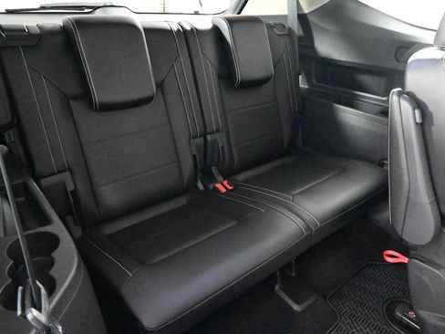 Certified 2023 Volkswagen Atlas SE w/ Panoramic Sunroof Package AWD/4WD image 14