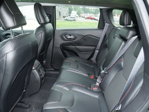Used 2022 Jeep Cherokee Trailhawk w/ Sun, Sound & Nav Group AWD/4WD image 25