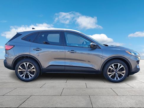 Certified 2022 Ford Escape SE w/ SE Sport Appearance Package image 7