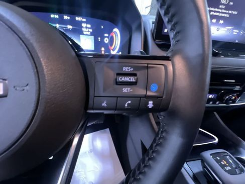 Used 2024 Nissan Rogue SL w/ SL Premium Package image 22