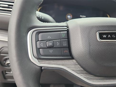 Used 2024 Jeep Wagoneer Series II w/ Flexible Seating Group image 17