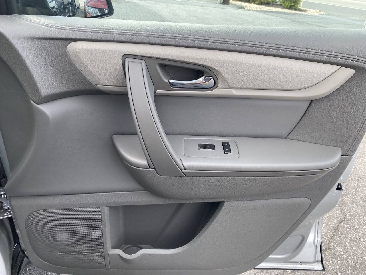 Used 2015 Chevrolet Traverse LS AWD/4WD image 17