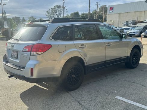 Used 2012 Subaru Outback 3.6R Limited image 7