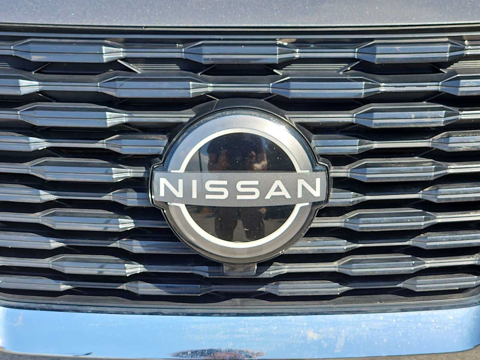 Used 2023 Nissan Rogue SV FWD image 13