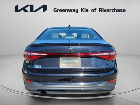 Used 2025 Volkswagen Jetta SE image 5
