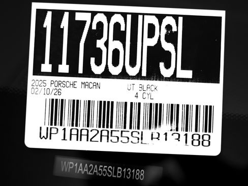 Certified 2025 Porsche Macan image 29