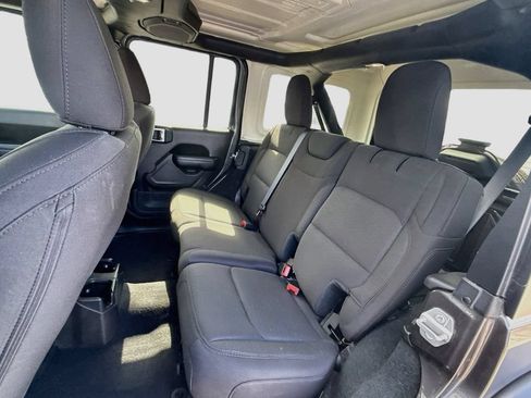Used 2023 Jeep Wrangler Unlimited Sport AWD/4WD image 24