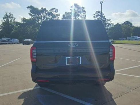 Used 2024 Ford Expedition Limited RWD image 7