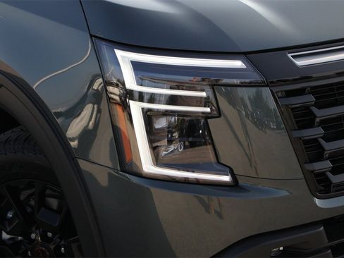 New 2025 Nissan Armada PRO-4X image 2