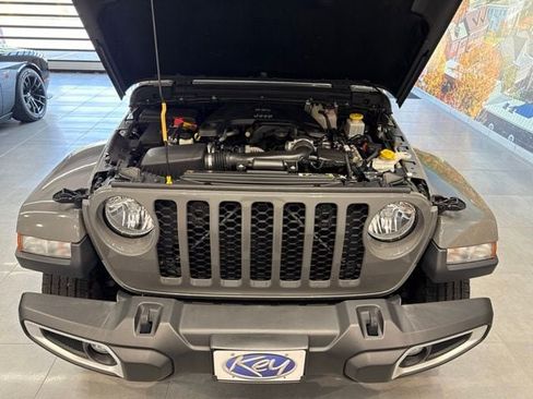 Used 2021 Jeep Gladiator Sport AWD/4WD image 50