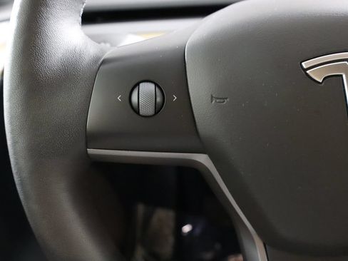 Used 2023 Tesla Model Y Long Range AWD/4WD image 19