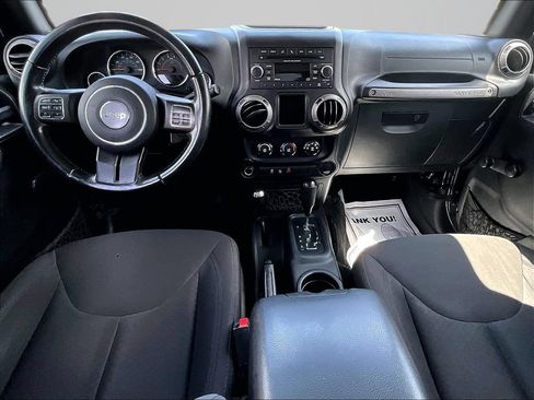 Used 2016 Jeep Wrangler Unlimited Sport w/ Mopar Black Appearance Group AWD/4WD image 15