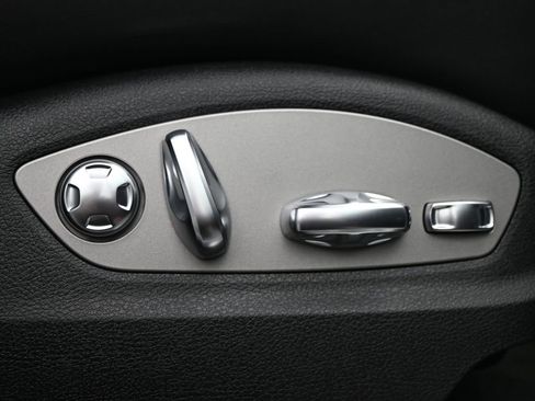 New 2026 Porsche Macan S image 39