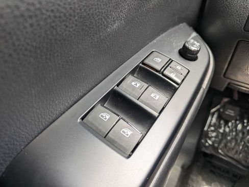 Used 2018 Toyota Highlander XLE FWD image 22