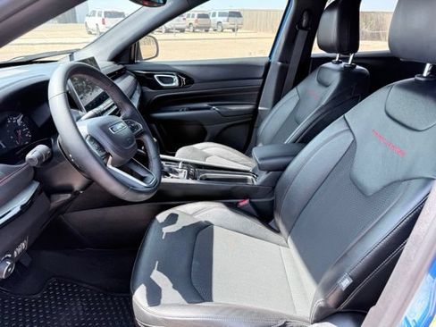 Used 2024 Jeep Compass Trailhawk AWD/4WD image 15
