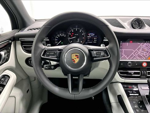 New 2026 Porsche Macan image 15