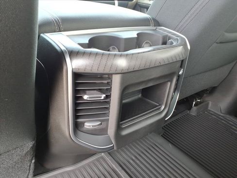 New 2026 RAM 2500 Big Horn AWD/4WD image 16