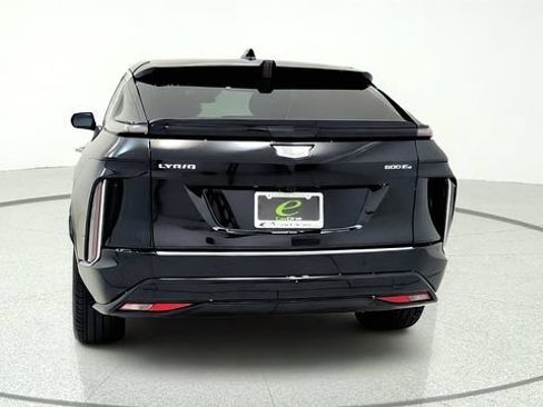 Used 2024 Cadillac Lyriq Tech AWD/4WD image 7
