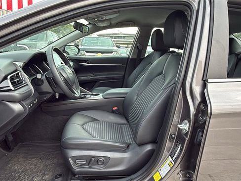 Used 2023 Toyota Camry SE image 14