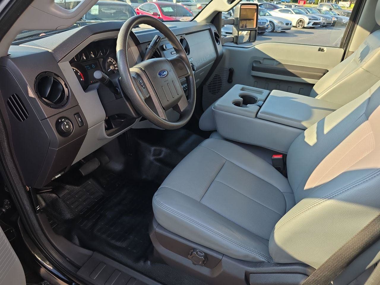 Used 2013 Ford F550 Luxury w/ Payload Upgrade Pkg RWD image 4